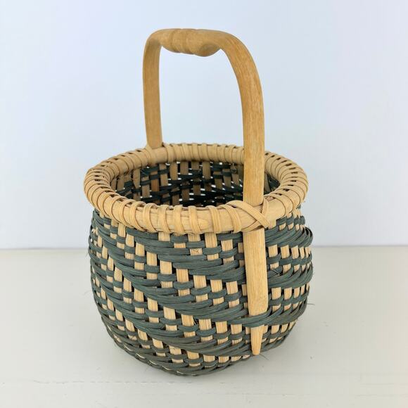 Handmade Woven Basket with Wood Handle Signed Sosse - Picture 2 of 7